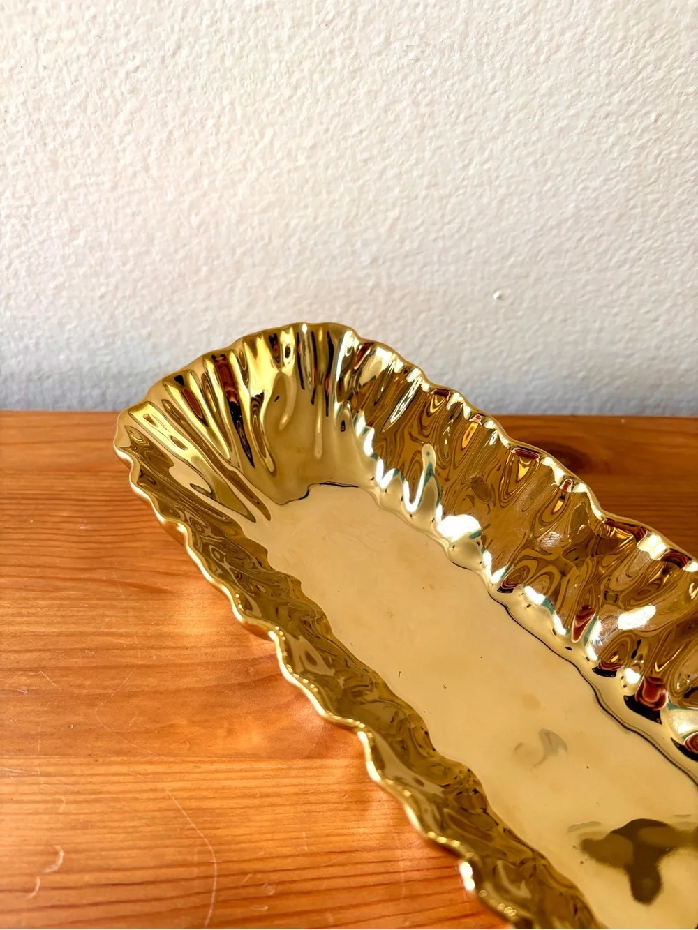 metallic gold finish porcelain cracker tray NWT